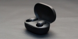 What Are the Top Features to Look for in Wireless Earbuds?